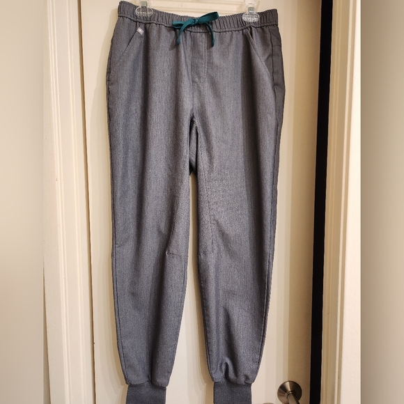 Figs Men's Tansen Jogger Scrub Pants in Graphite Size M Like New - Picture 4 of 8